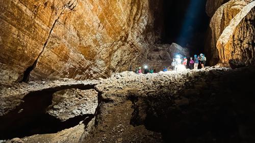 Vista all'interno della grotta Sa Nurre de Su Hoda a Oliena