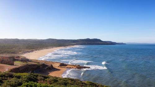 Breiter Strand in Costa Verde