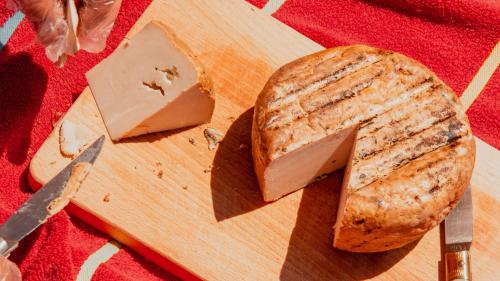 A Sardinian cheese during an aperitif on Asinara